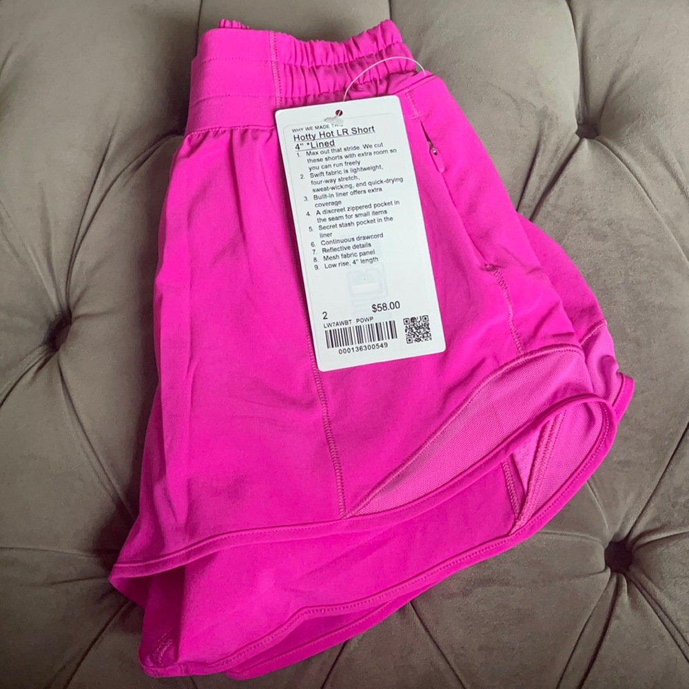 Lululemon Pow Pink Hotty Hot LR 4" Lined Shorts